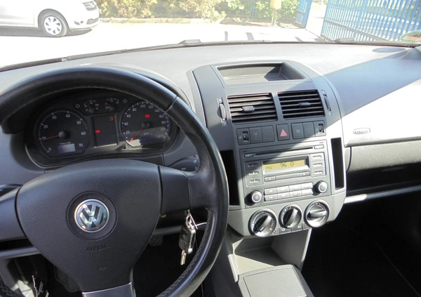 Volkswagen Polo cena 14800 przebieg: 189800, rok produkcji 2009 z Sieraków małe 596